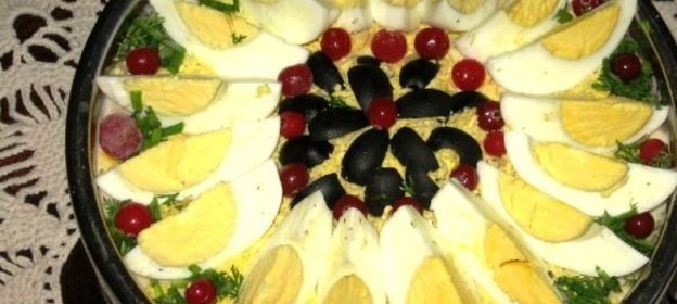 Паста с красным сладким перцем и зеленым горошком