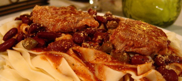 Паста с мясом и томатным соусом