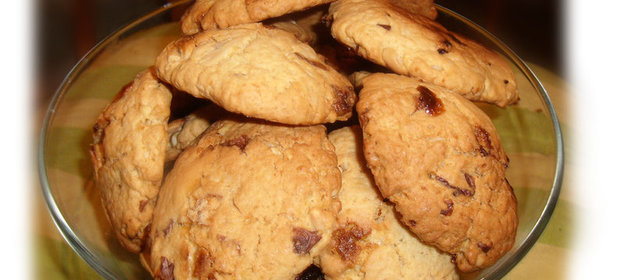 Американское печенье с шоколадом и орехами