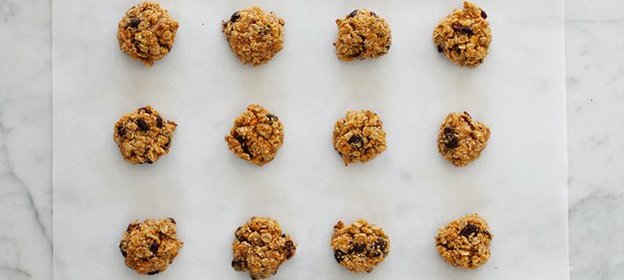 Овсяное печенье с морковью и клюквой