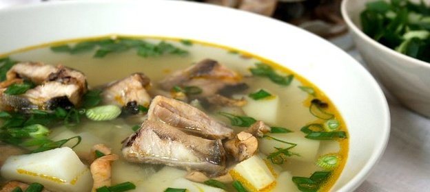 Уха с яйцом