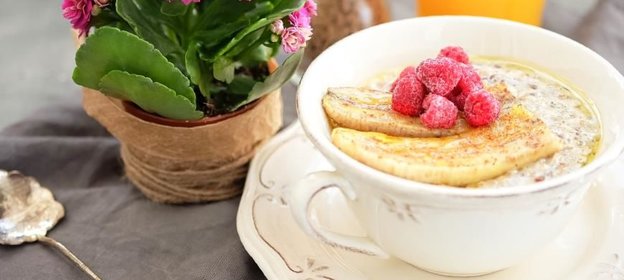 Многозерновая каша с запеченным бананом