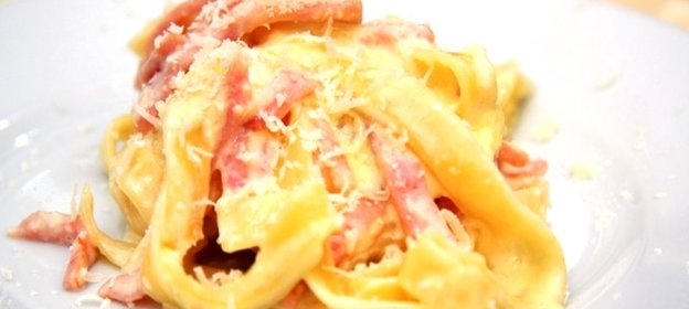 Спагетти с ветчиной