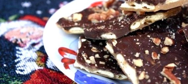 Крекеры с шоколадом и орехами