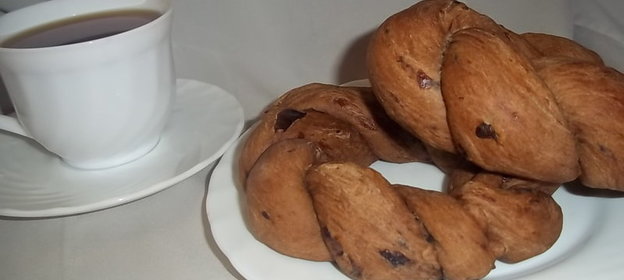 Кофейно–шоколадные бублики с черносливом (постные)