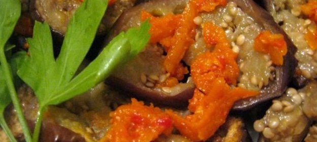 Индейка, тушенная в винном соусе