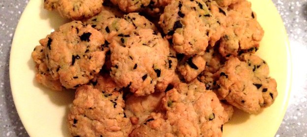 Печенье с сыром и базиликом