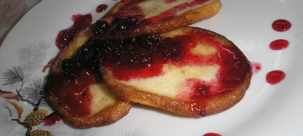 Оладушки с брусничным сиропом