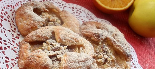 Творожные печенье с яблоками, корицей и орехами