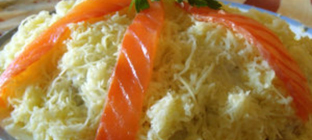 Слоеный салат из семги и яблок Позитивный