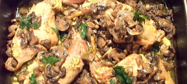 Кролик с грибами