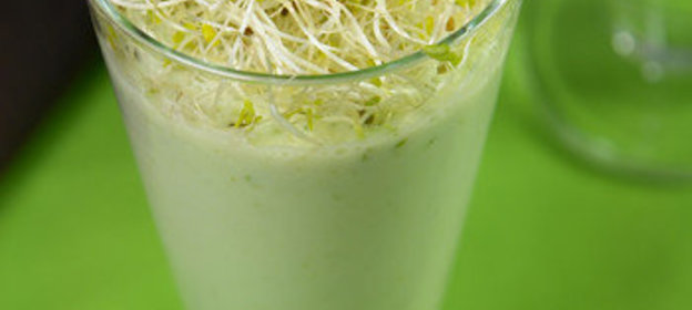 Весенний смузи из овощей