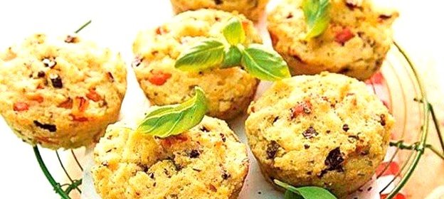 Овощные маффины с курицей