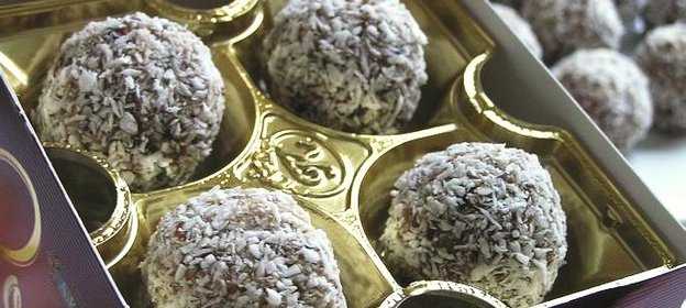 Конфеты из фиников с лесными орехами