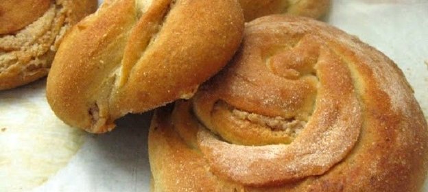 Постные булочки с корицей