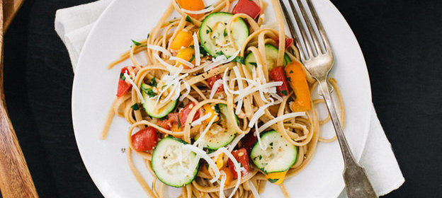 Паста с томатами и цукини