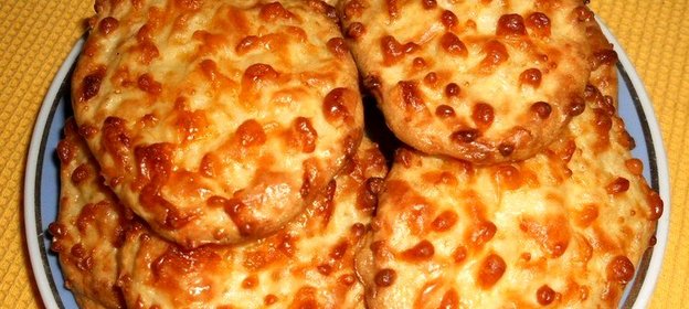 Домашнее сырное печенье