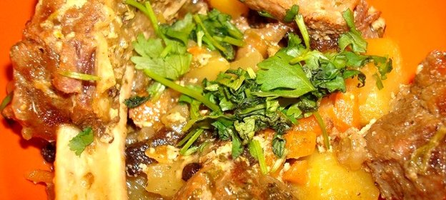 Говядина с грибами в горшочке