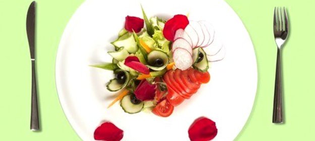 Марокканский салат «Шерги» с редисом, огурцами и апельсинами