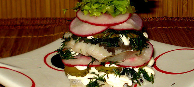 Селедочно-овощные башенки