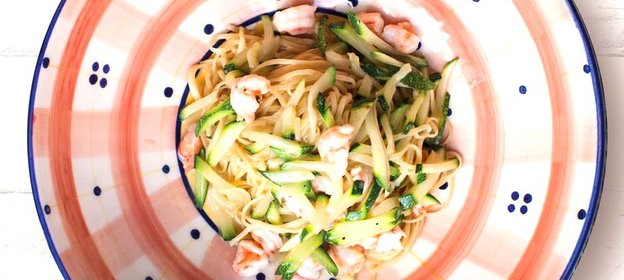 Тальолини с цукини и креветками