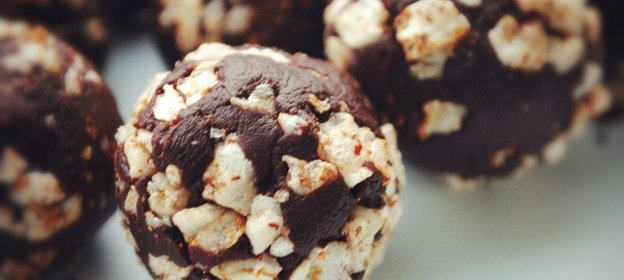 Мятные трюфели из горького шоколада