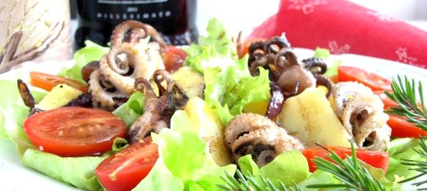 Салат из осьминога с картофелем