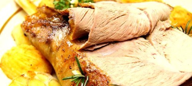 Баранья нога в лимонно-чесночном маринаде