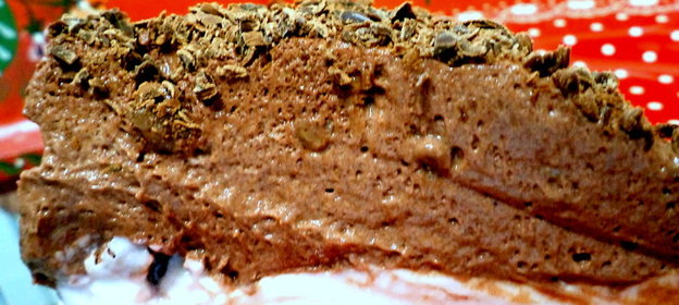 Сливочно-шоколадный десерт с даймом и вишней