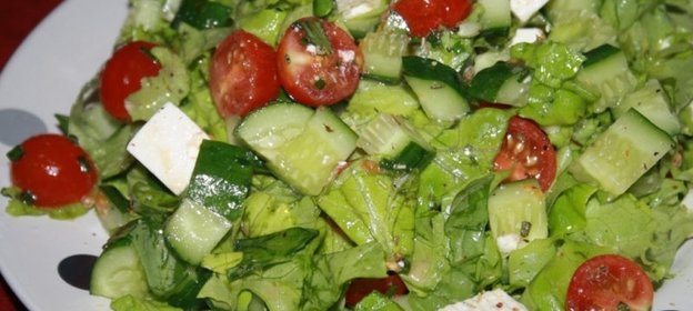 Овощной салат с сыром