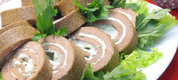 Салат из помидоров и персиков