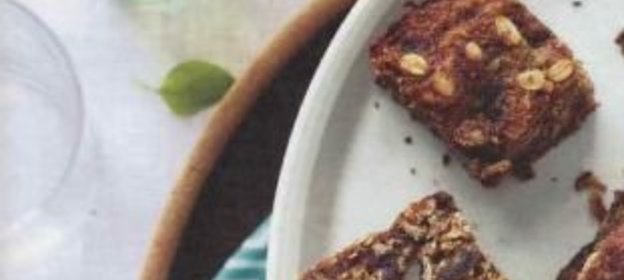 Шоколадное печенье с финиками и льном