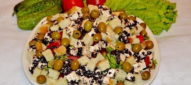 Куриные бёдра с овощным гарниром