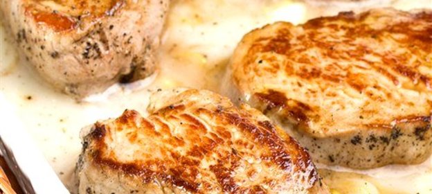 Свиная отбивная с шалфеем и сливками