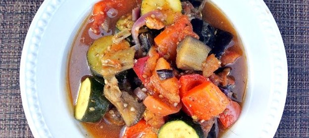 Баклажаны с кабачками тушеные