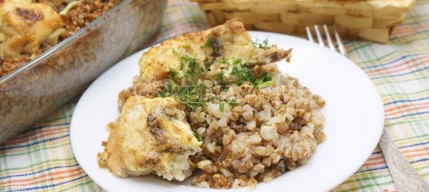 Курица с гречкой в духовке