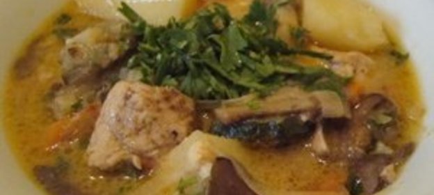 Гуляш с грибами