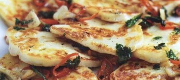 Манные лепешки с тертым сыром