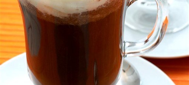 Горячий шоколад с ванилью и темным шоколадом