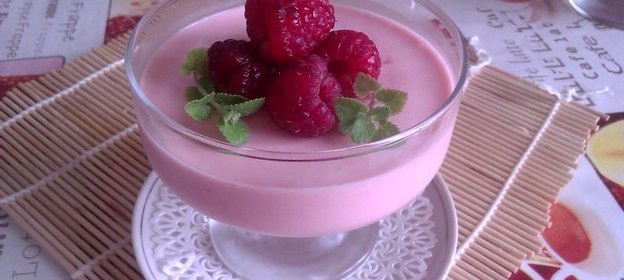 Малиново-сметанное желе