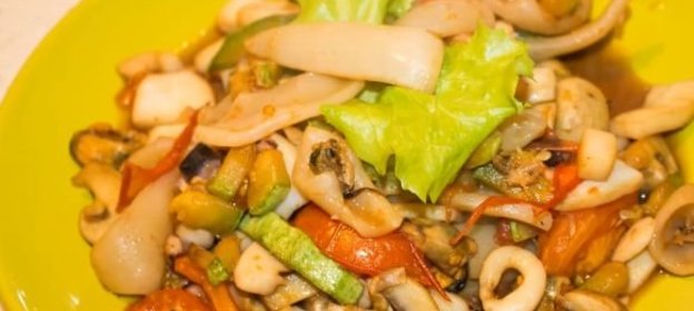 Соте из овощей с морепродуктами
