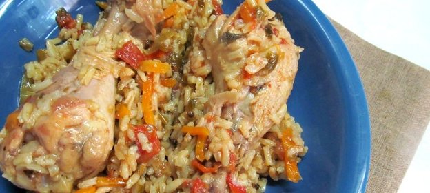 Куриные ножки с овощами и рисом в мультиварке