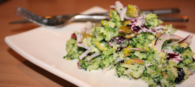 Салат из брокколи «Слоу»