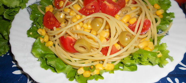 Спагетти Borges с помидорами, оливками и кукурузой