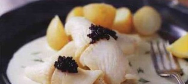 Салат из чернослива с морковью, грецким орехом