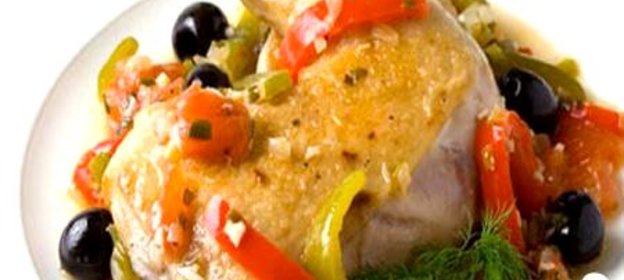 Курица, тушенная с маслинами