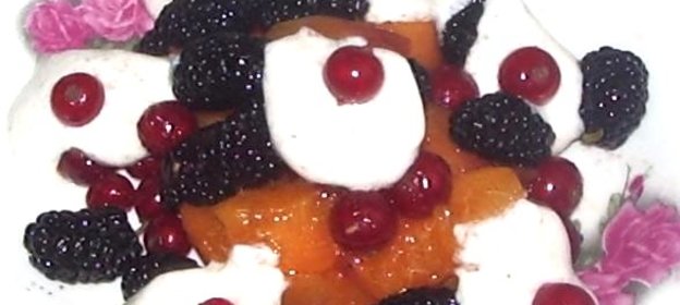 Салат летний с шелковицей