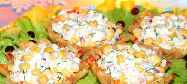 Салат с креветками в сырно-овощных тарталетках Калейдоскоп