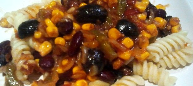 Паста «Мексиканец» с соусом сальса