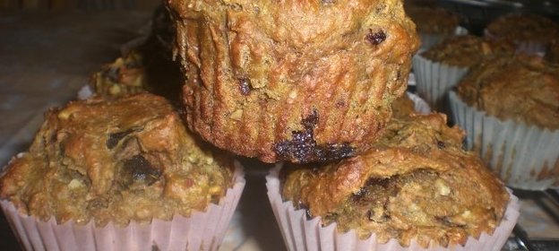 Авокадно- банановые маффины с черносливом и миндалём